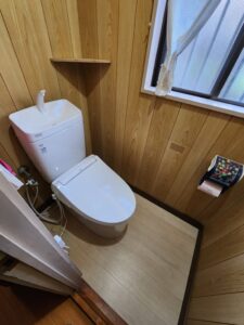 姶良市　Ｅ様邸　トイレ取り替え工事　リクシル　アメージュ便器リトイレ　　シャワートイレCW-KA31QV